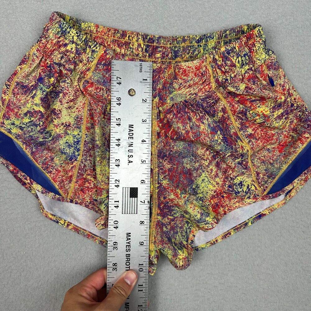 Lululemon Womens 4 Seawheeze 2019 Hotty Hot Shorts Multi 2.5" Inseam Running - Picture 4 of 7